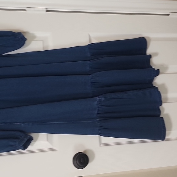 Old Navy smocked bodice maxi - Picture 6 of 6